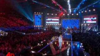 Carrie Underwood Wins Big at CMT Music Awards