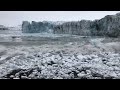 watch tourists flee large wave after icelandic glacier collapse