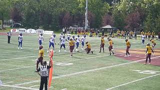 Carabins de Montreal's Jonathan Sénécal throws a 31-yard pass to Alexandre Jones Dudley vs. Stingers