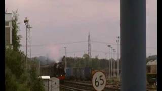 44871 speeds through Eastleigh.MP4