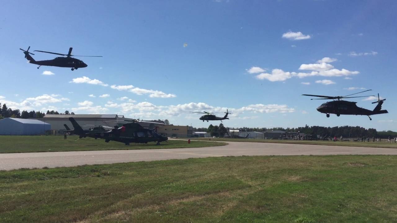 11st Helikoptrar Landar. HSK Blackhawk Linköping 2016-08-27 - YouTube