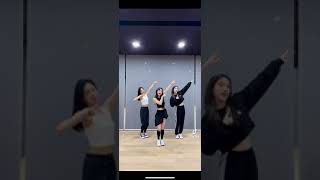 Kep1er TikTok Update 'Me Too' | Bahiyyih, Yeongeun, Yujin