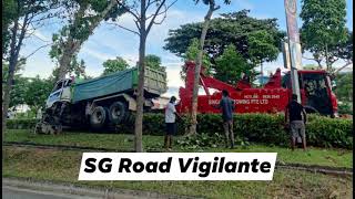 15aug2021 pie Tipper truck crash into tree