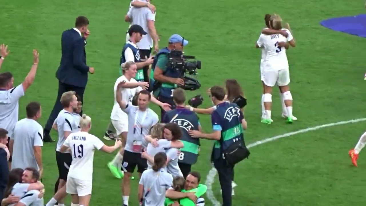 Euro 2022 Final - England Lionesses Win, Celebrate With Sweet Caroline ...