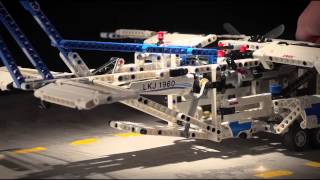 Cargo Plane - LEGO Technic - Designer Video 42025