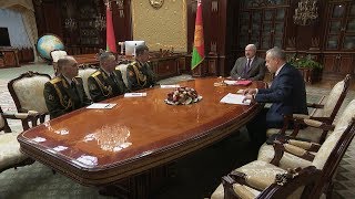 Лукашенко назначил новых министра обороны и начальника Генштаба