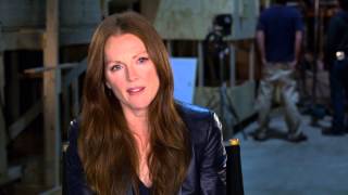 Non-Stop, Interview: Julianne Moore (as 'Jen Summers') EPK 12 h264 hd
