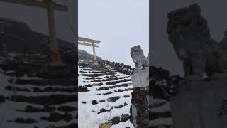 6月16日　②今日の富士山　山頂にて　須走口