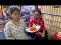 कोल्हापूरची प्रसिद्ध राजा भाऊ भेळ kolhapur food vlog raja bhau bhel pritis world