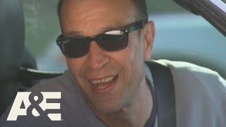 Wahlburgers: The Funky Bunch Car (Season 2, Episode 1) | A\u0026E