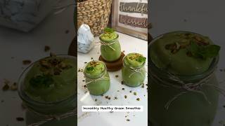 Beautiful Vibrant Green Incredibly Healthy Smoothie Recipe #healthy