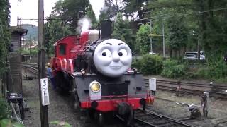 【きかんしゃトーマス Day out with Thomas 小火車湯瑪士】SLジェームス（James 詹姆斯） 大井川鐵道千頭駅の方向転換と入換作業と汽笛♪ 5 Aug. 2015