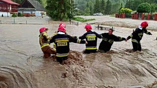 Powódź i podtopione domy w Jasienicy Rosielnej (27.06.2020)