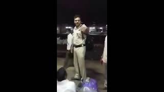 Kalyan Station Mumbai - Police drunk and almost beaten for Misbehaving with a woman.