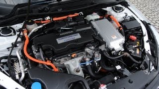 アコードハイブリッド　エンジン始動から停止まで     2013 Honda Accord HYBRID Sedan