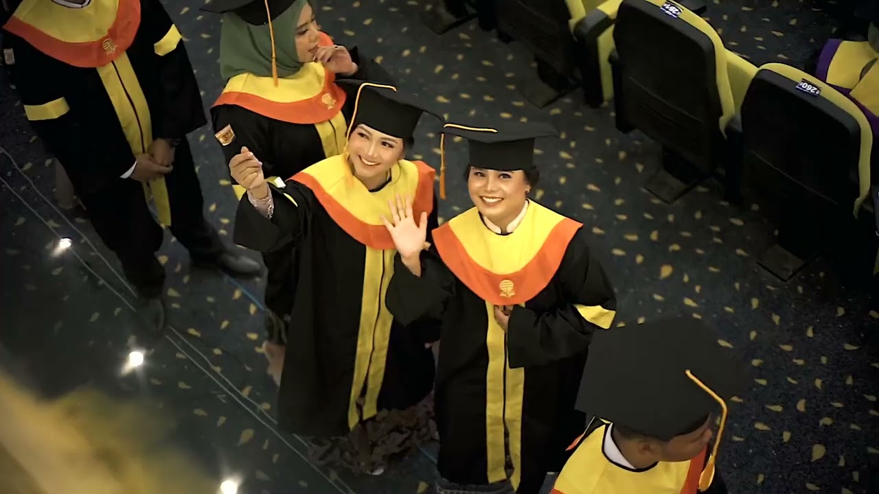 DOKUMENTASI WISUDA UNIVERSITAS TERBUKA SAMARINDA PERIODE II TAHUN 2022/ ...