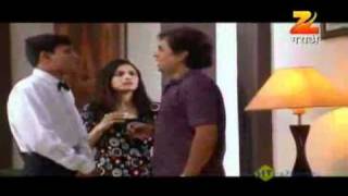 Madhu Ethe Ani Chandra Tithe - Indian Marathi TV Serial - Episode Part - Mukta Barve - Zee TV