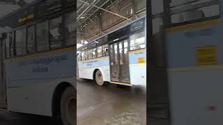 66 Mtc Dlx Bus Towards Poonamalle In Chrompet With Blue Aint Got It