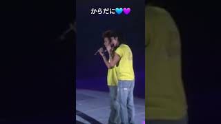 ラブラブな大野智と松本潤💜💙 #じいまご #嵐