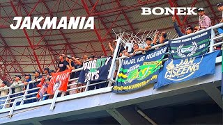 Momen bersejarah ribuan JAKMANIA dan BONEK satu tribun || Saudara Tanpa Syarat