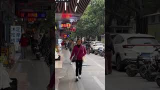 中國廣州街景Street scene in Guangzhou，China#廣州#Guangzhou#中國 #China#中國街景 #街拍 #street