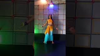 Dhak Dhak Karne Laga | #shortsvideo #ytshorts #viral #status #bollywooddance