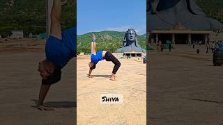 prayer pose yoga 🙏 | chakrasana posture #adiyogi #shorts