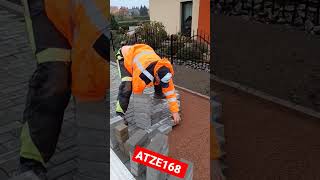 Heute mal Betonsteinpflaster verlegen mit ATZE168🥰🥰🥰🥰🥰🥰 #shortsfeed #spaßbeiderarbeit #baustelle