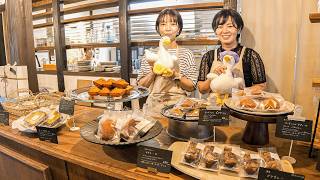 An old Japanese house cafe run in harmony. We closely follow two female pastry chefs and baristas!