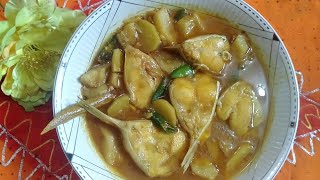 পাঙ্গাস মাছ ও কাঁচকলার মজাদার একটি ঝোল রেসিপি || Pangas Fish Curry Recipe || Fahima Khan Vlogs