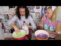 TEACHING MIRANDA HOW TO MAKE SLIME!