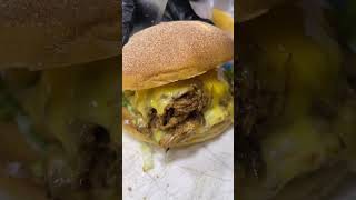 sar fik ta3ref eno cheese burger the best /صار فيك تعرف انه هامبرغر تشيز