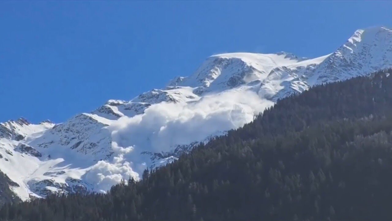 Four Dead And Nine Injured In Avalanche In The French Alps - YouTube