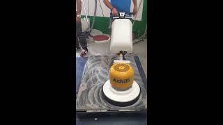 Universal floor polisher for all floors