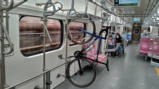 最美區間車：如何將單車帶進 #emu900 及車內環境。車次1211，區間車，起站基隆，終點新竹，每日行駛，可載運自行車。