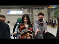 4k 한소희 ‘♥류준열과 열애 인정’ 우정 커플링 끼고 지인 손 꼭 잡고 밝은 미소 지으며 입국✈️인천공항 입국 24.3.18 hansohee newsen