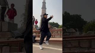 인도댄스 꿉뜨미나르 에서(India Qutb Minar millons_hearbeats) #indiadance #millons_hearbeats #sbj_pk #qutbminar