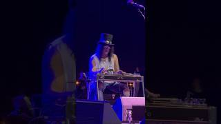 Slash covers Bob Dylan song with Lap Steel Guitar