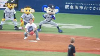 阪神タイガース2016/アクロバティック始球式（2016.8.12)