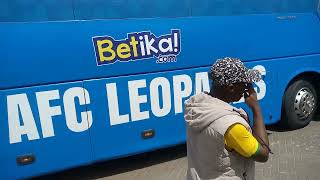 How AFC leopards fans welcomed their team  bus ahead of kariobangi sharks game #afcleopards