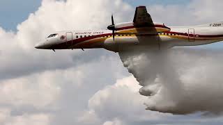 Largage d'eau sur un feu par un Dash 8 sécurité civile \u0026 La Ferté Alais