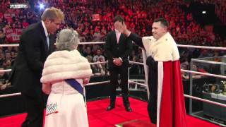 Raw: Michael Cole's knighting ceremony in the United Kingdom