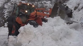 REPORTAZH/ Sfida e një dite me borë në Dukagjin