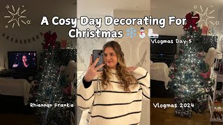 Vlogmas Day 5: A Cozy Day Decorating for Christmas ⛄️⛸️❄️