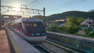 特急しなの篠ノ井線聖高原駅上下同時発車