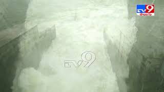 Six Saraswati barrage gates lifted - TV9