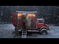 WE COVERED THE BALCONY OF THE CARAVAN WITH AN INFLATABLE TENT IN A SNOW CAMP