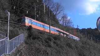 近鉄吉野線 薬水駅を特急通過