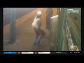 NYPD searching for suspect in Bronx subway platform stabbing