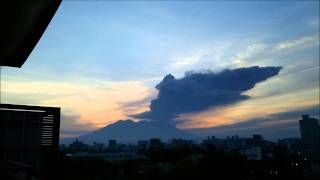 鹿児島のカルブコ火山「桜島」朝の大噴火！（2015年4月24日）南風3m、晴